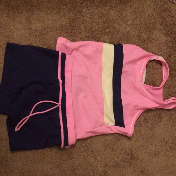 Cute tank top bathing suit with shorts. - Picture 4 of 6